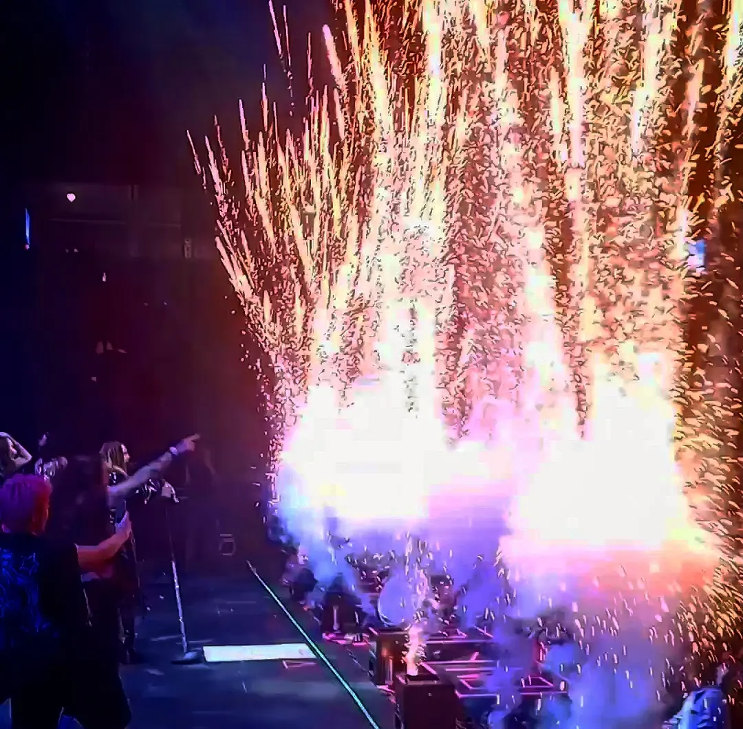 Ishow Fuegos Artificiales 2